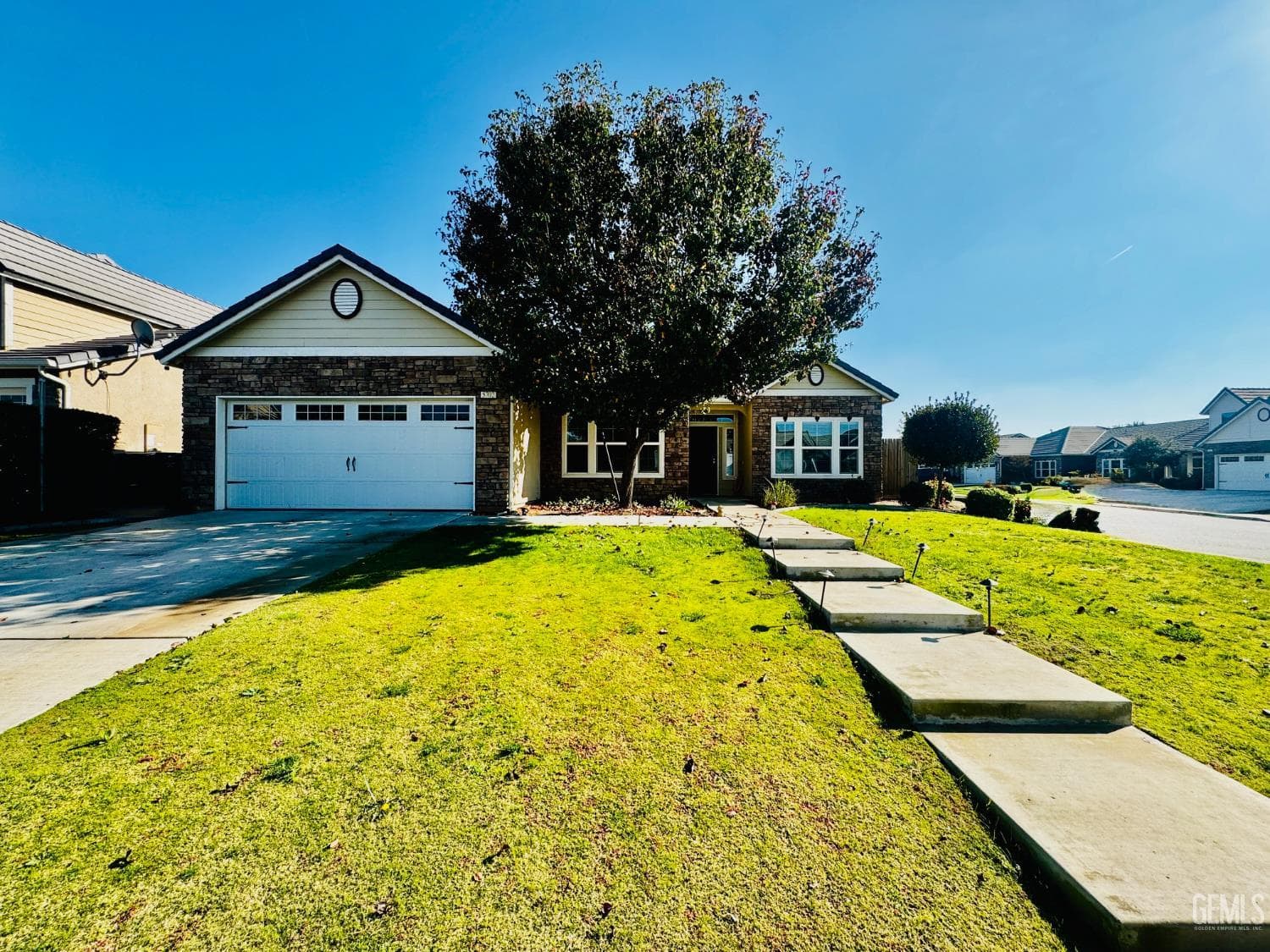 5702 Morning Breeze Street