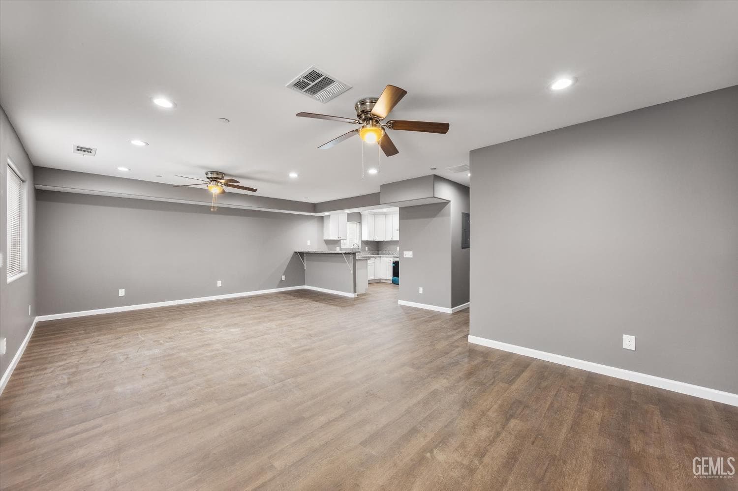 2118 Miller Street — photo 2