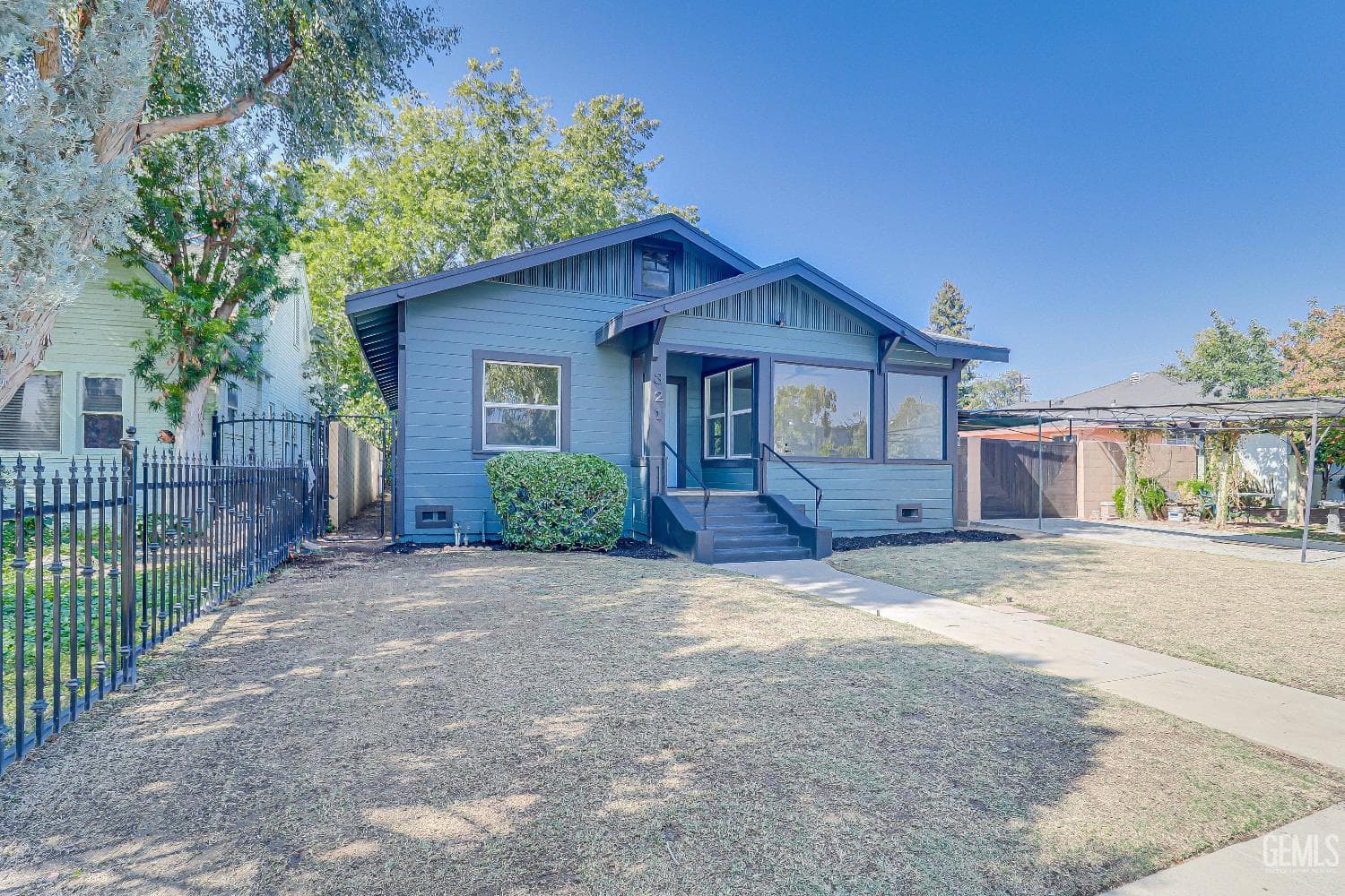 321 Oleander Avenue