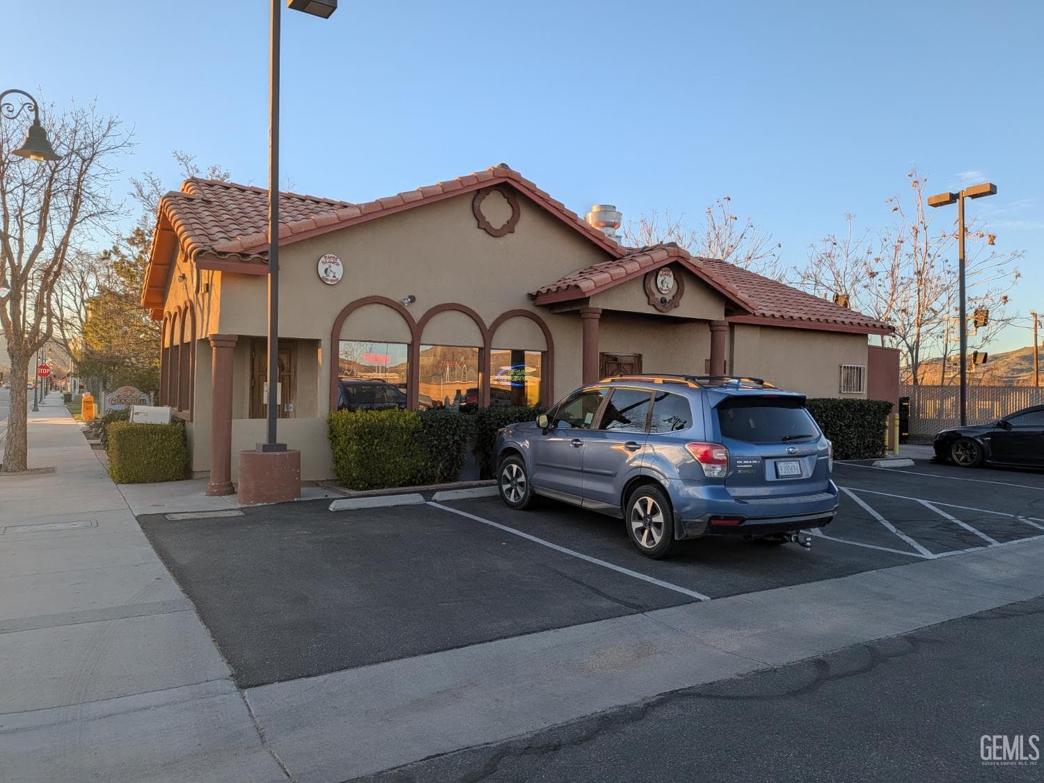 211 E Tehachapi