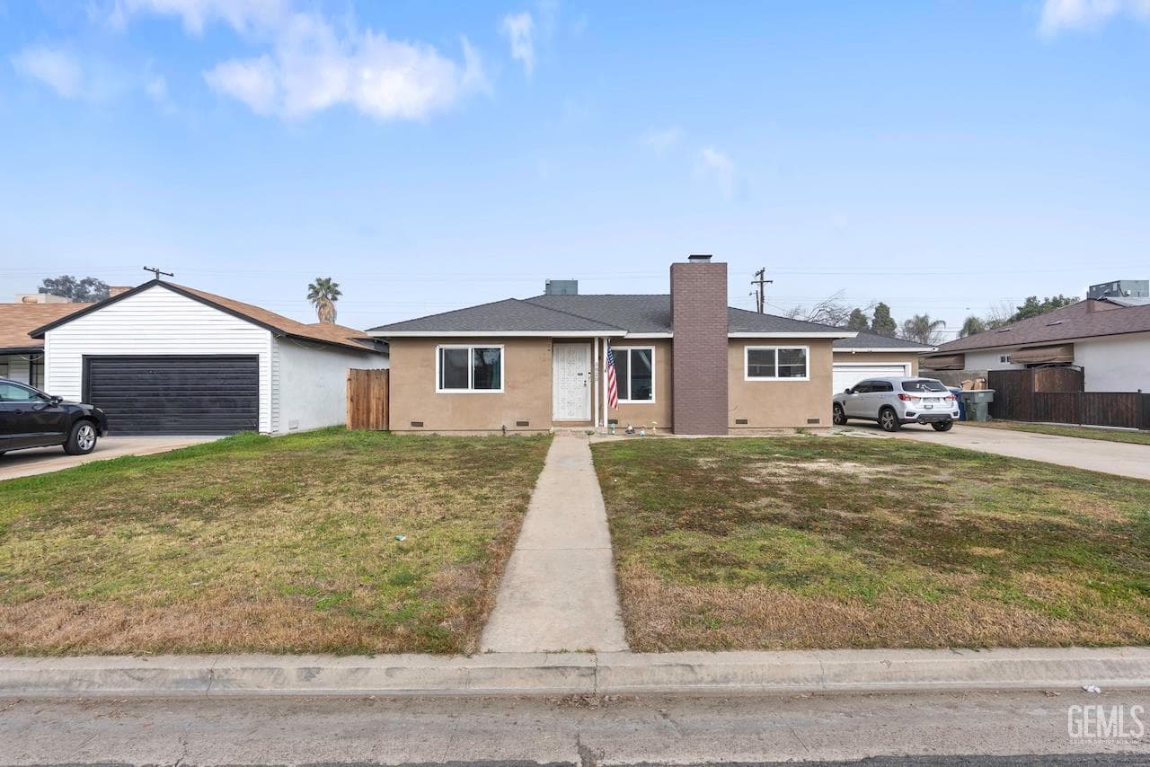 3820 Apache Avenue