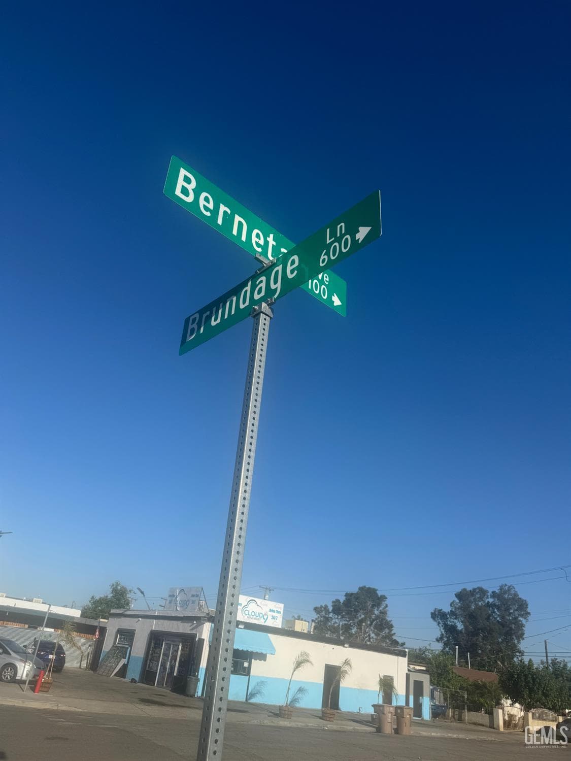 605 Brundage Lane