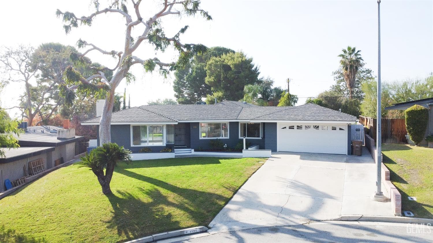 1904 Ridgewood Drive