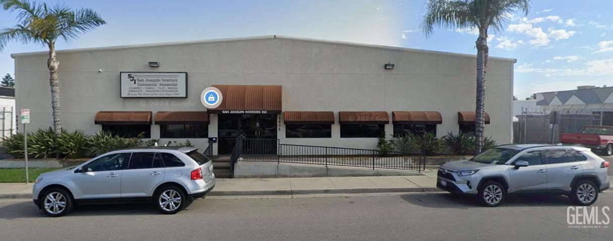 4608 District Boulevard