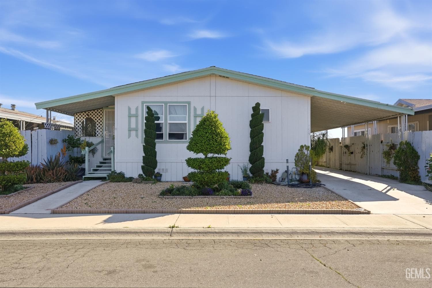 1301 Taft Highway