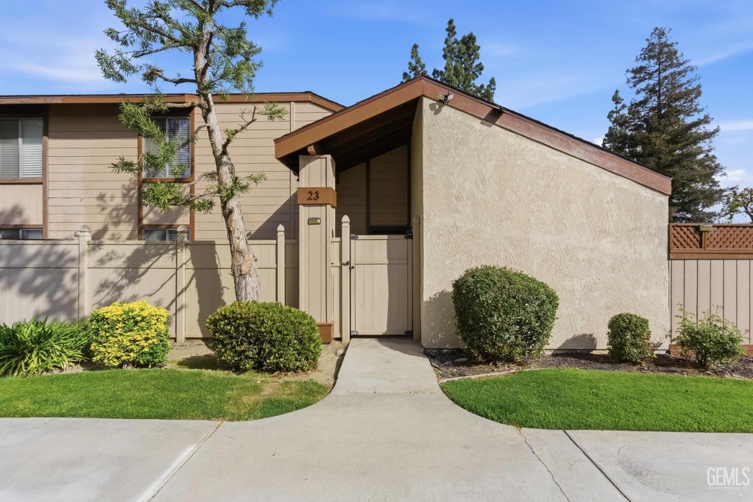 5400 Dunsmuir Road