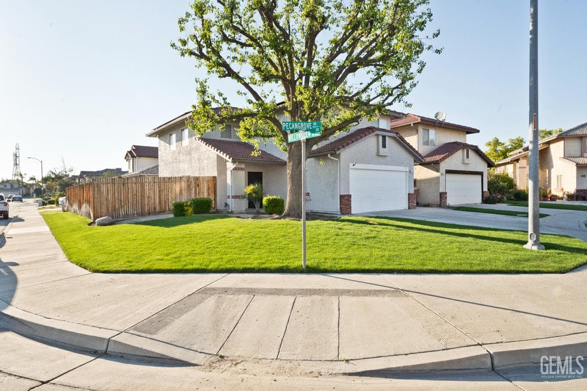 2713 Pecangrove Drive
