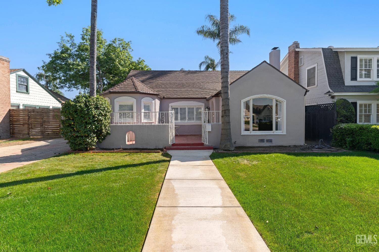 2709 Sunset Avenue