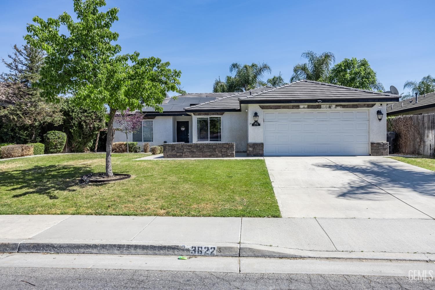 3622 Azure Drive — photo 2