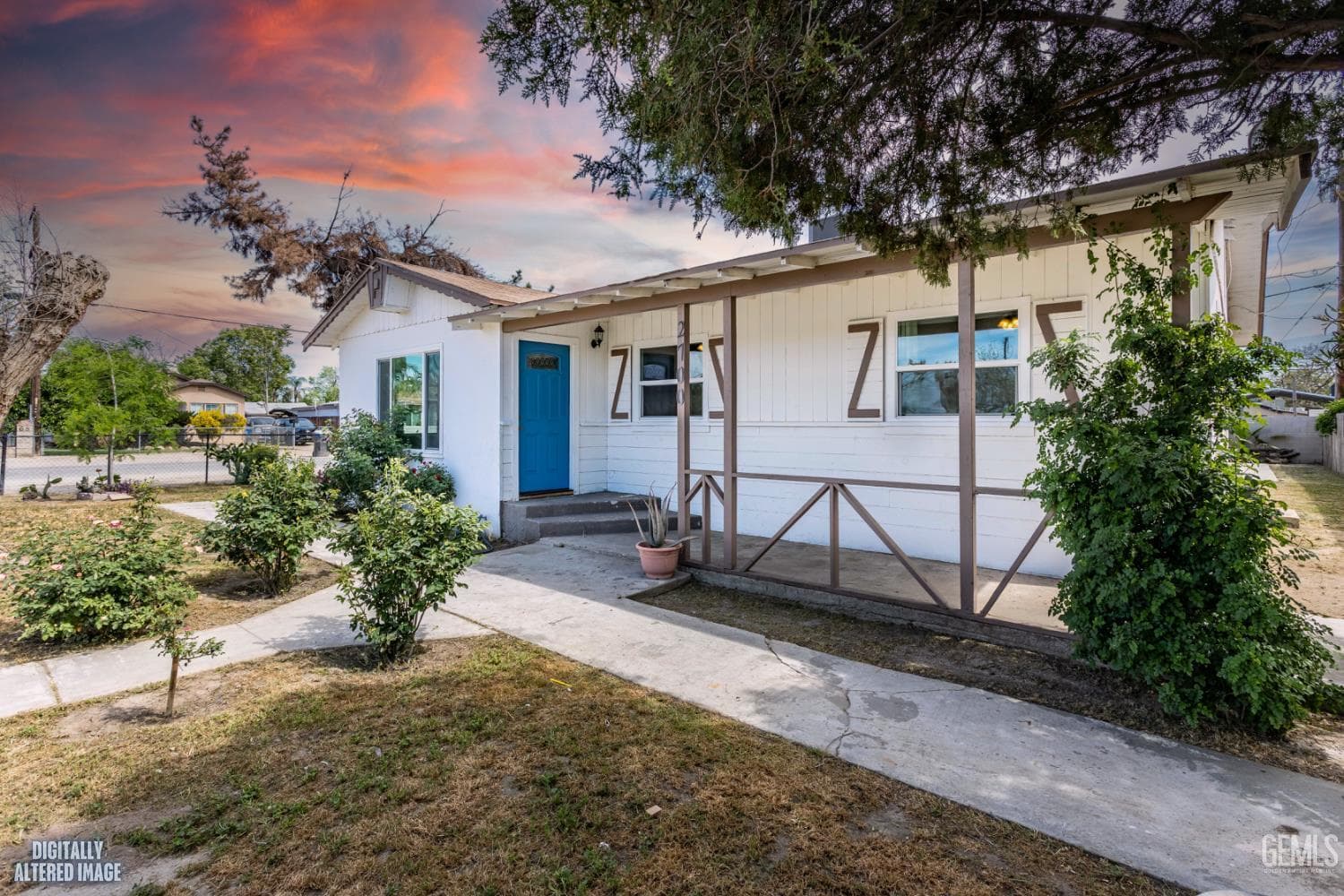 2700 Karen Place
