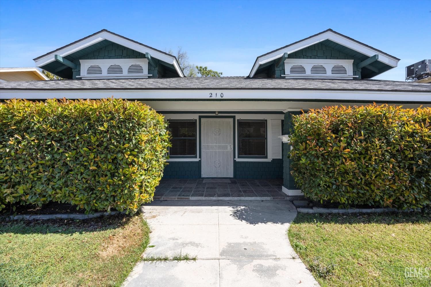 210 Oleander Avenue