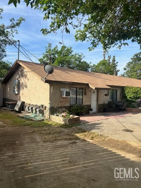 1134 Lomita Drive