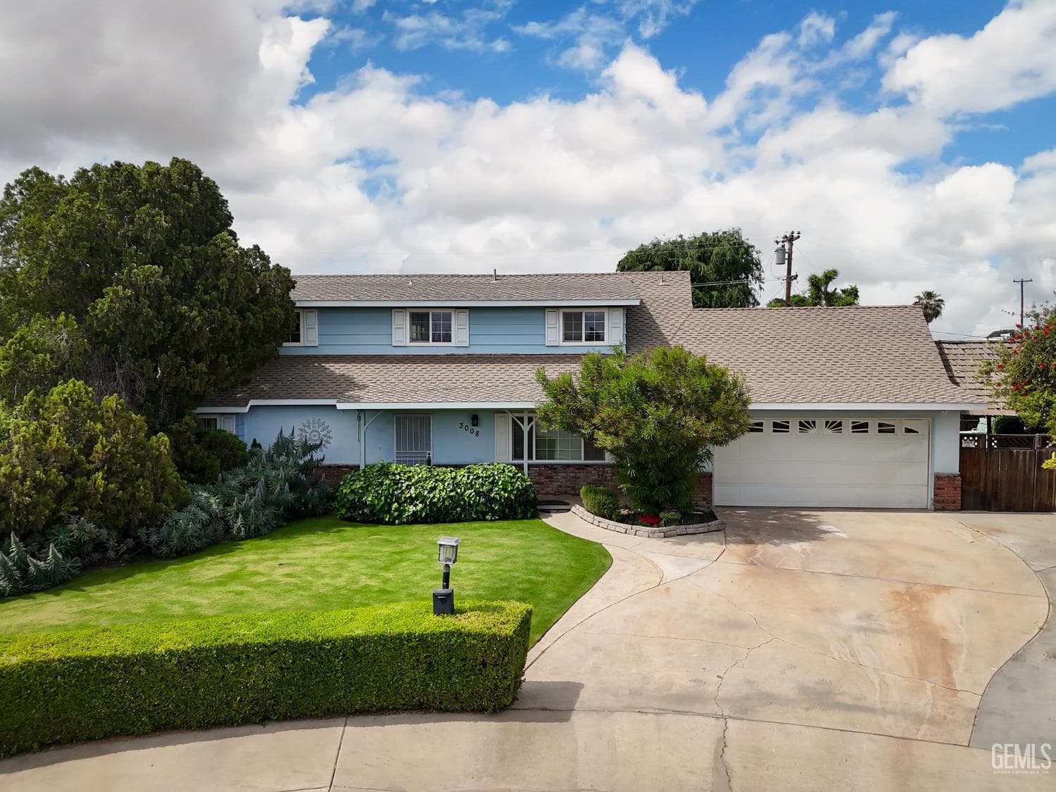 3008 Doris Lane