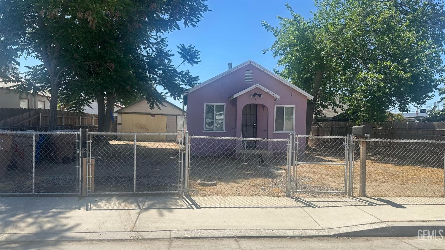 109 E Moneta Avenue