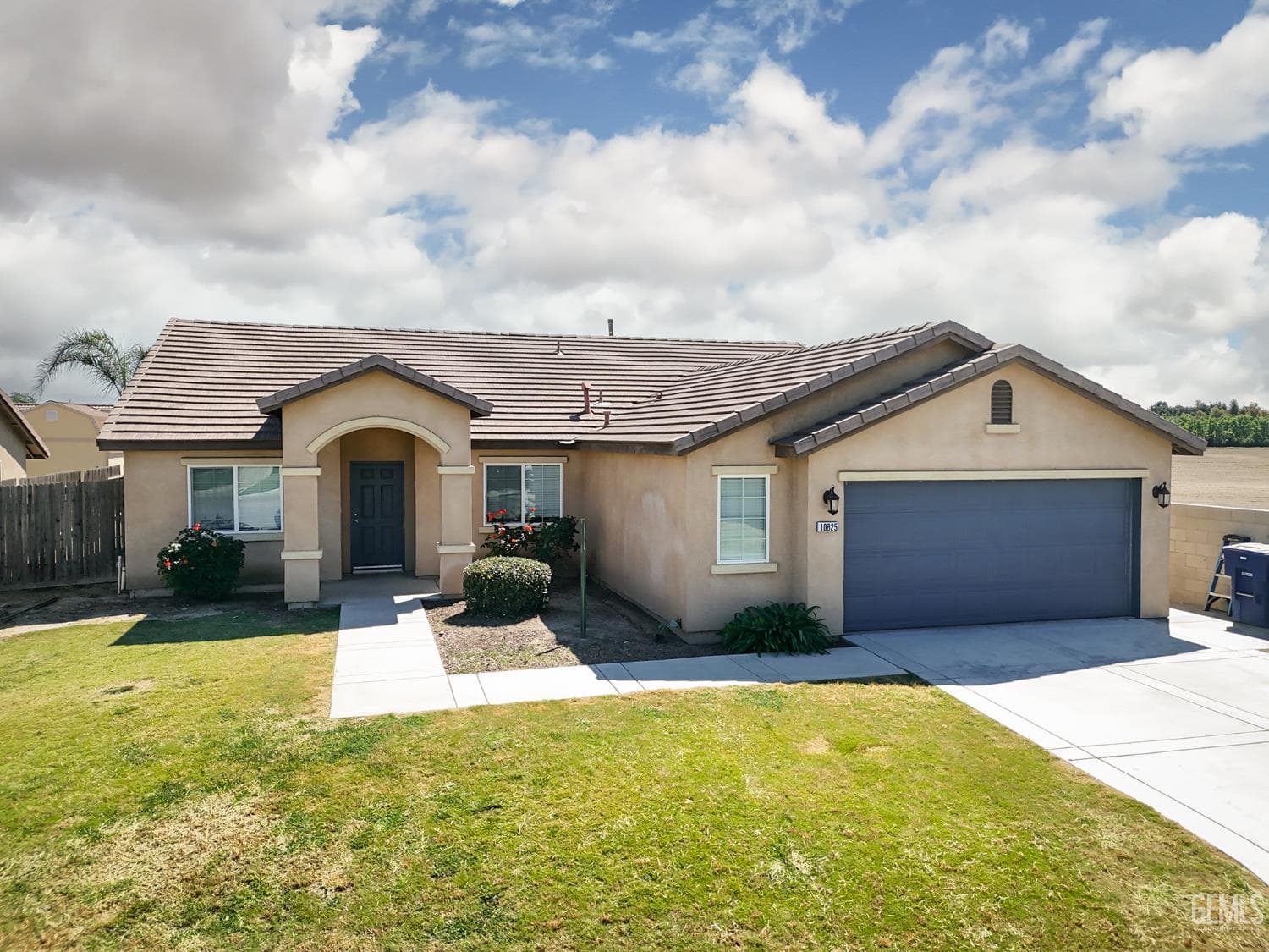 10825 Coronado Pointe Drive — photo 2