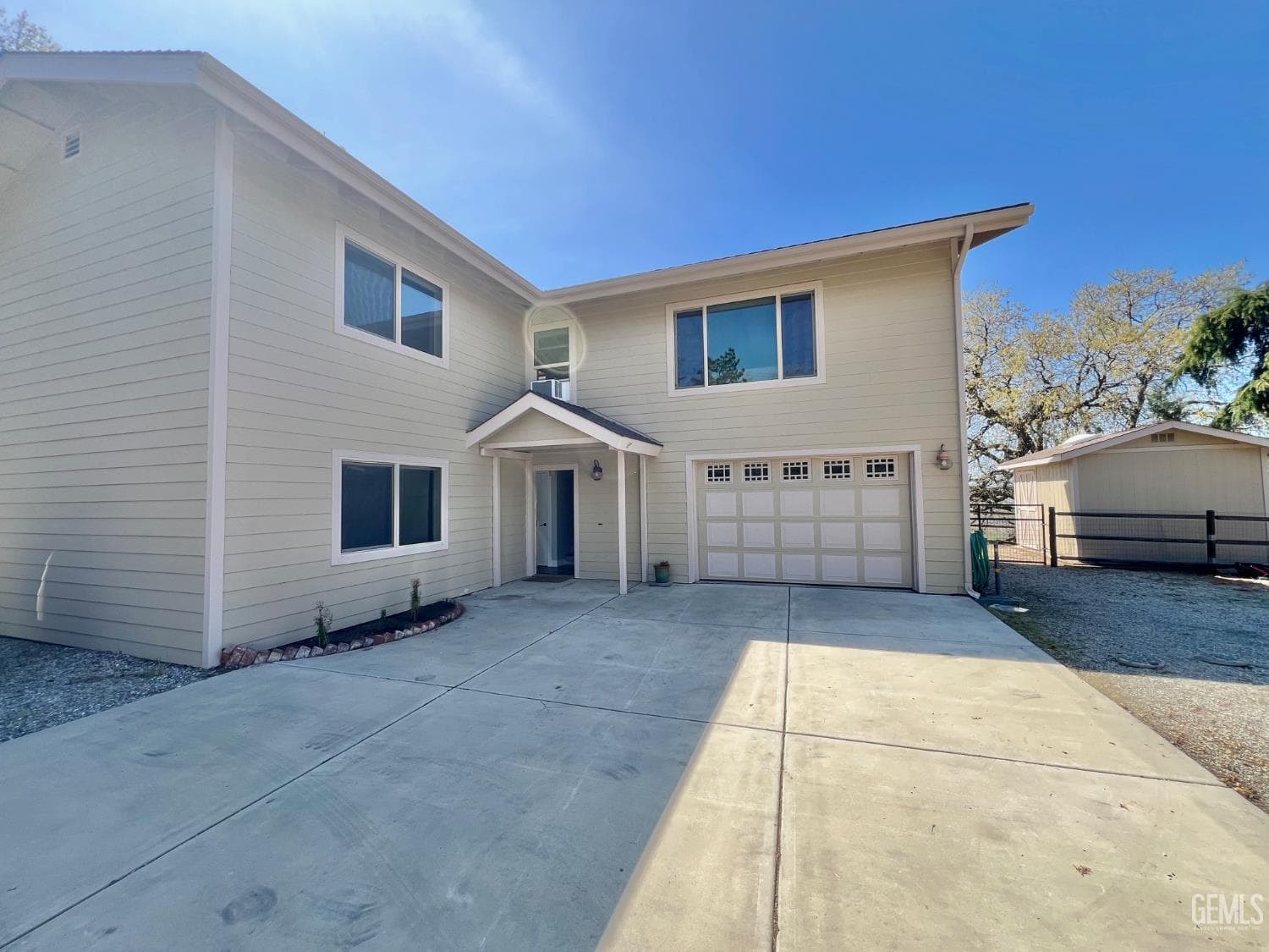 27030 Oakflat Drive