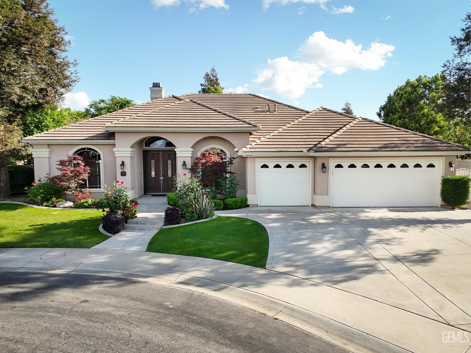 8907 Cashmere Court — photo 2