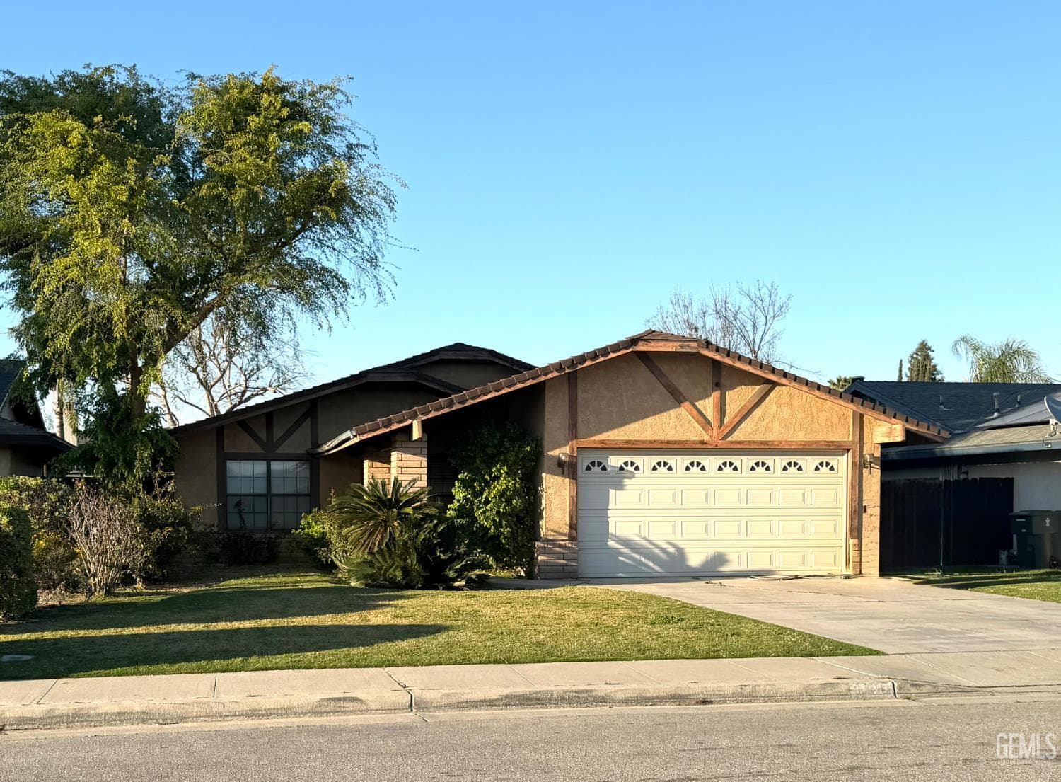 4108 Sugar Cane Avenue