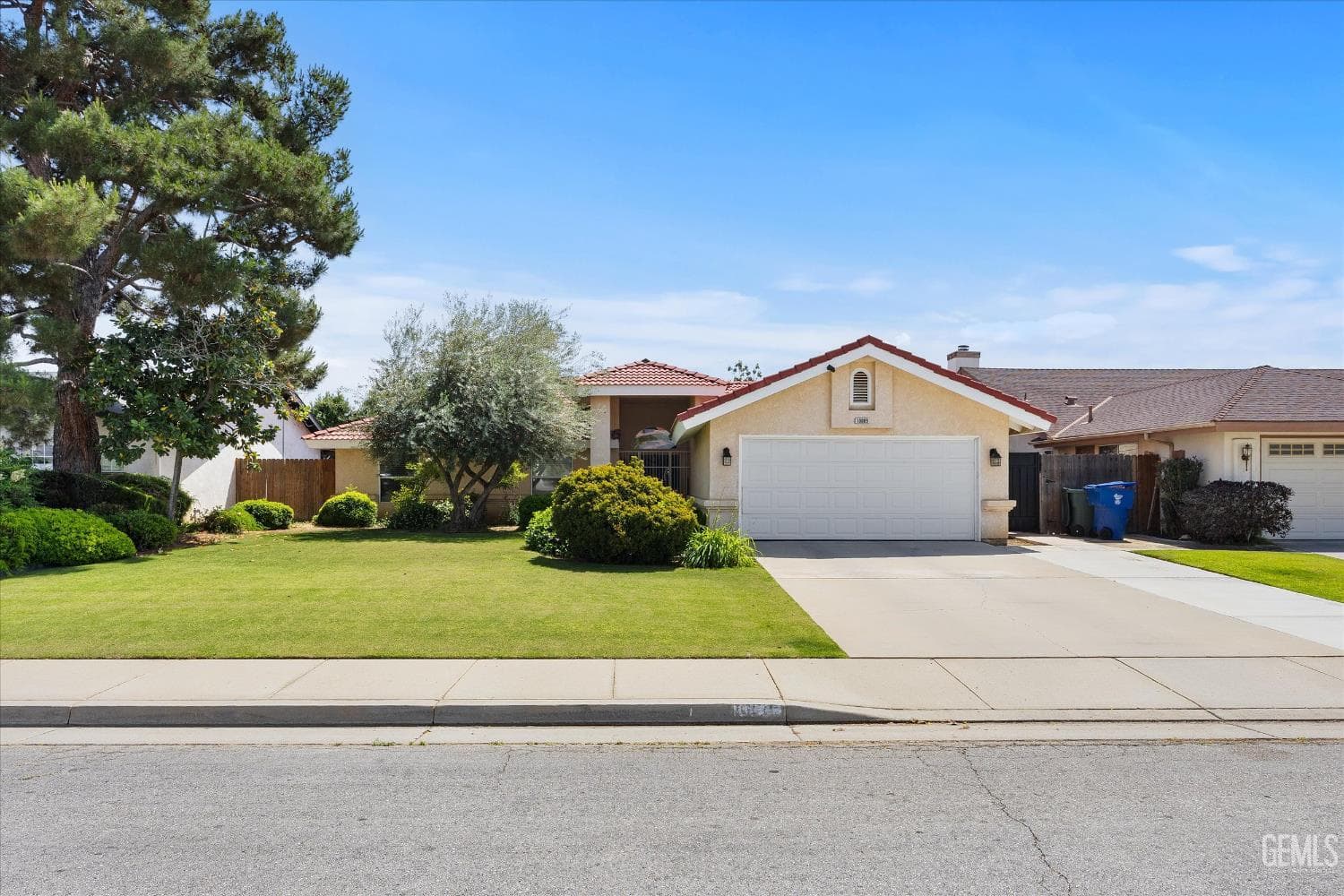 10009 Vanessa Avenue — photo 3