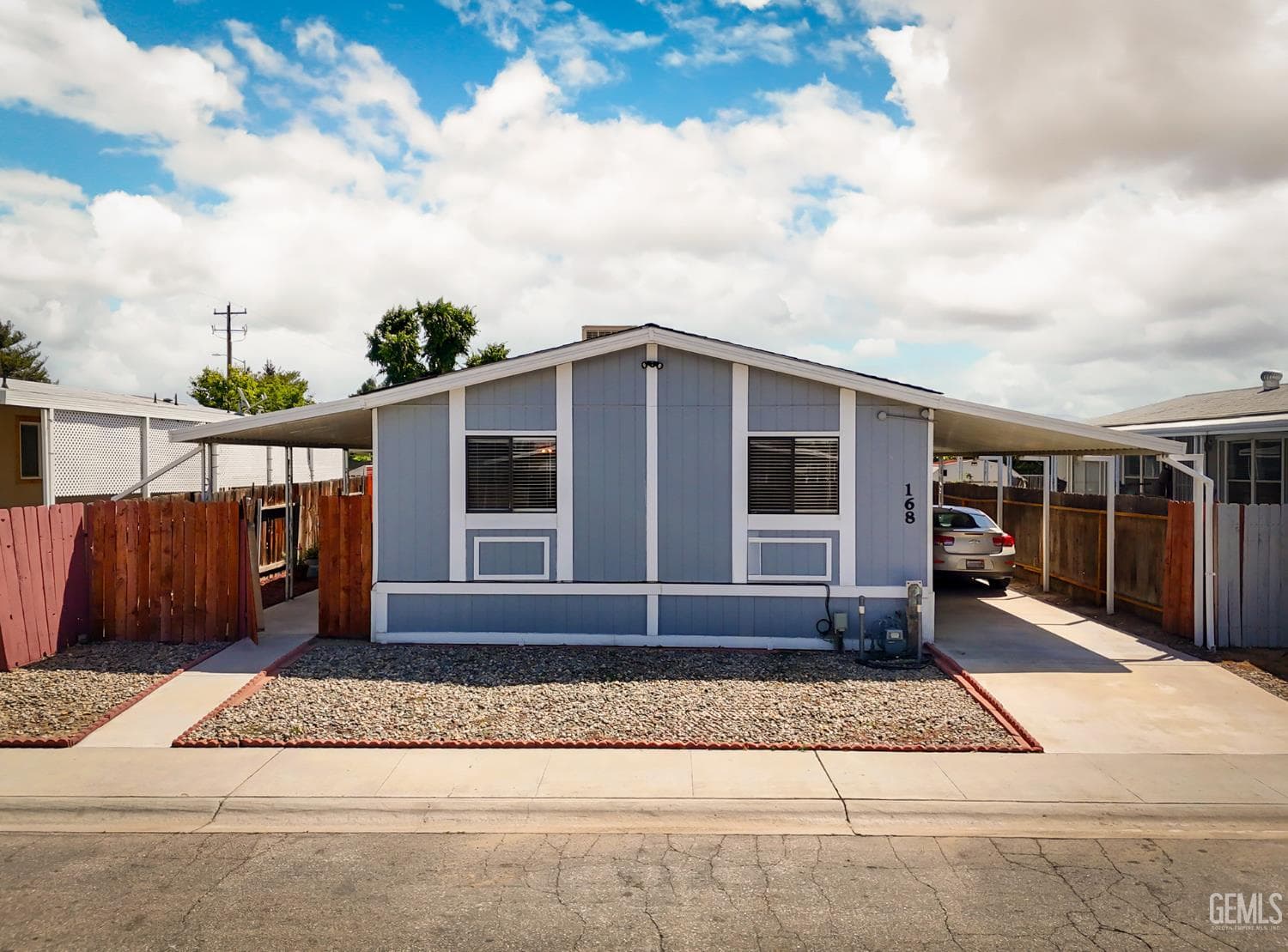 1301 Taft Highway