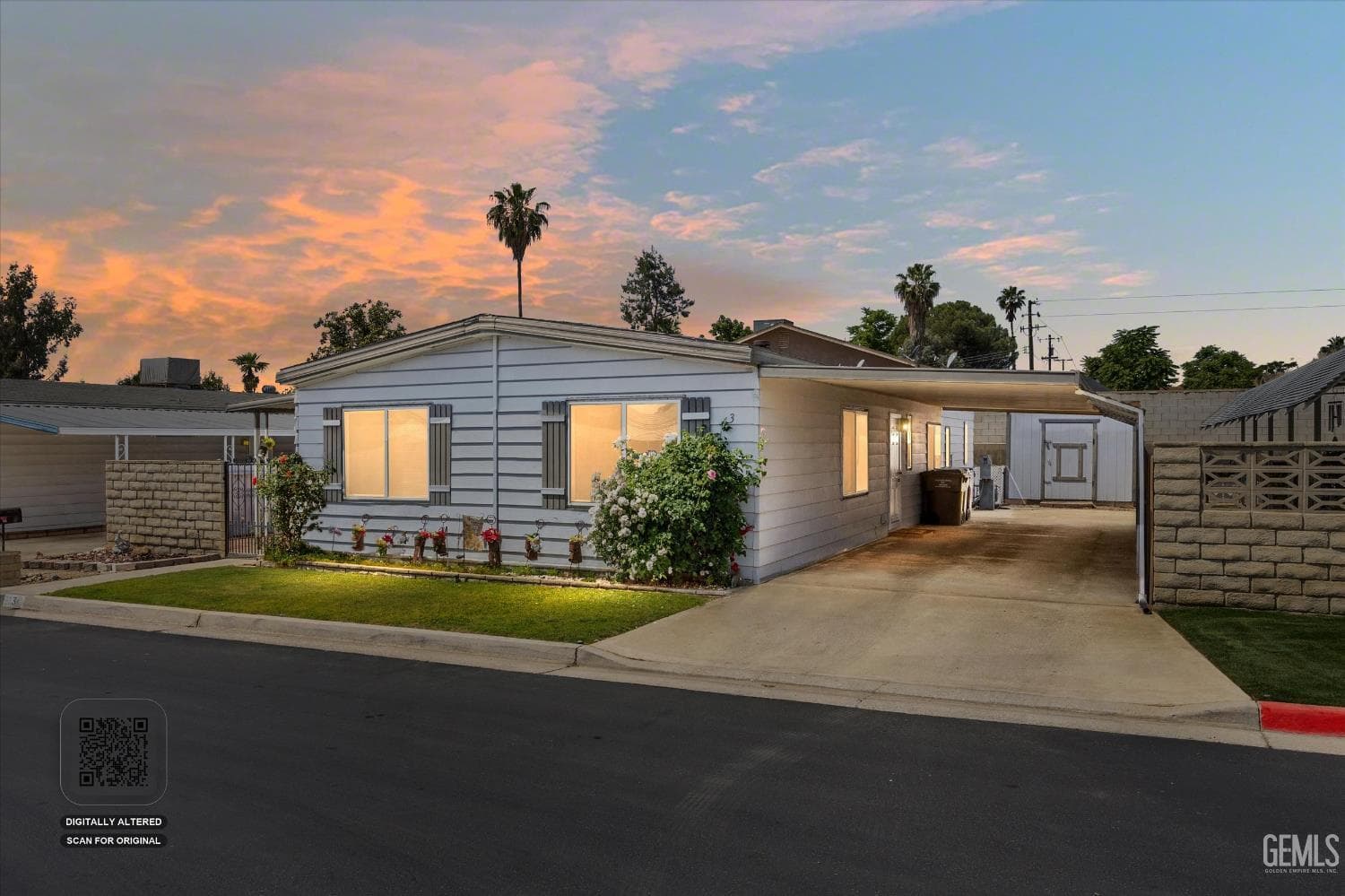 400 E Roberts Lane