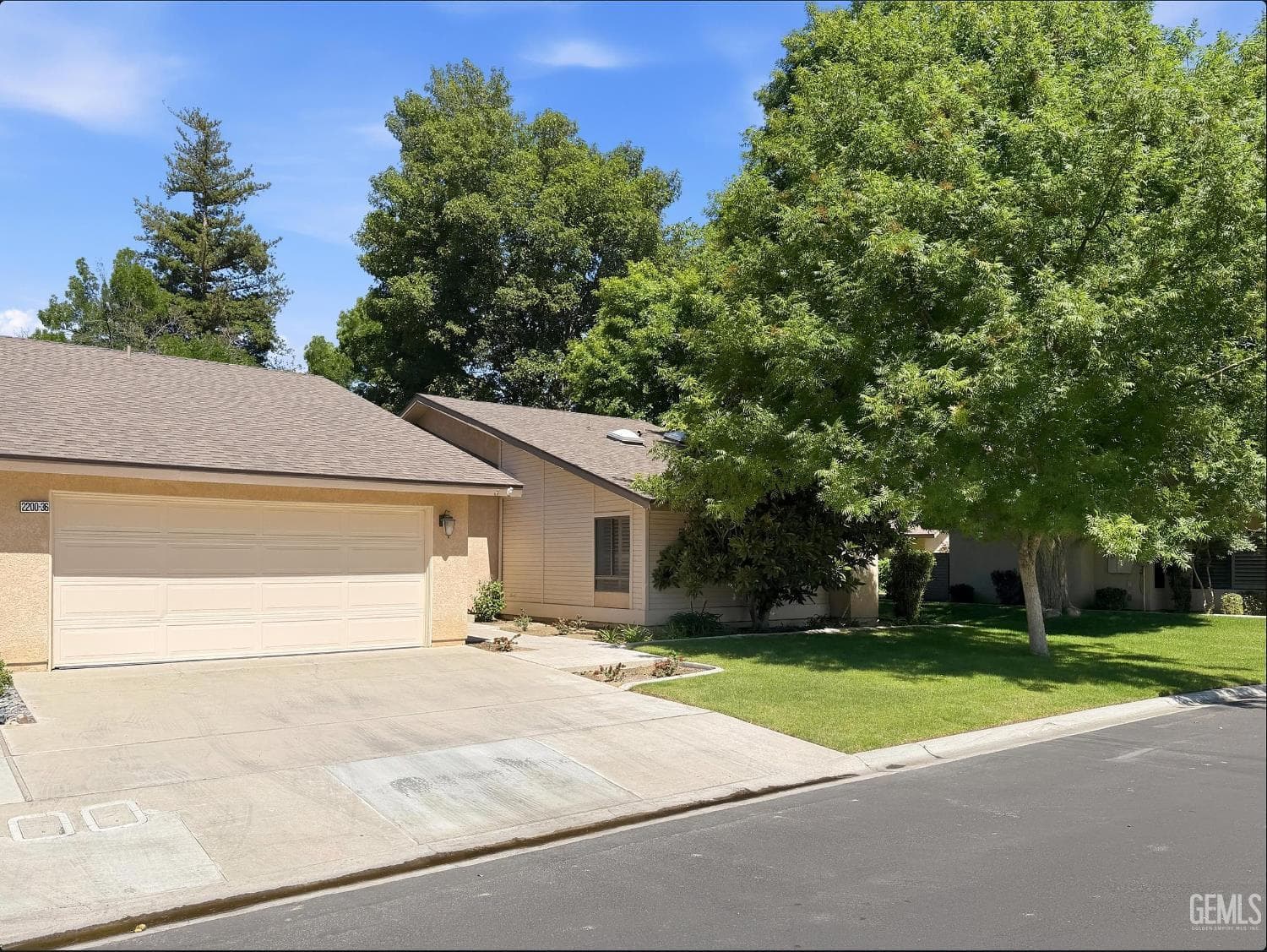2200 El Portal Dr — photo 3