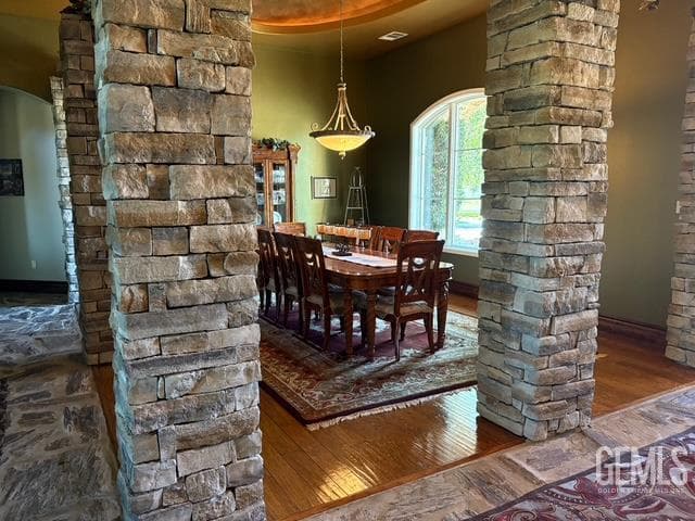 2406 Brighton Park Drive — photo 3