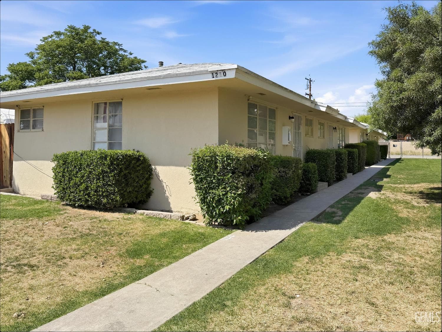 1210 Oregon Street