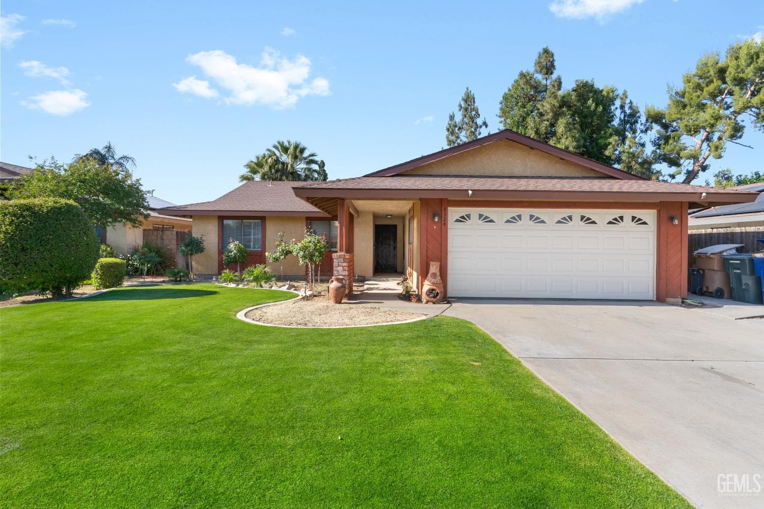 4324 Sugar Cane Avenue