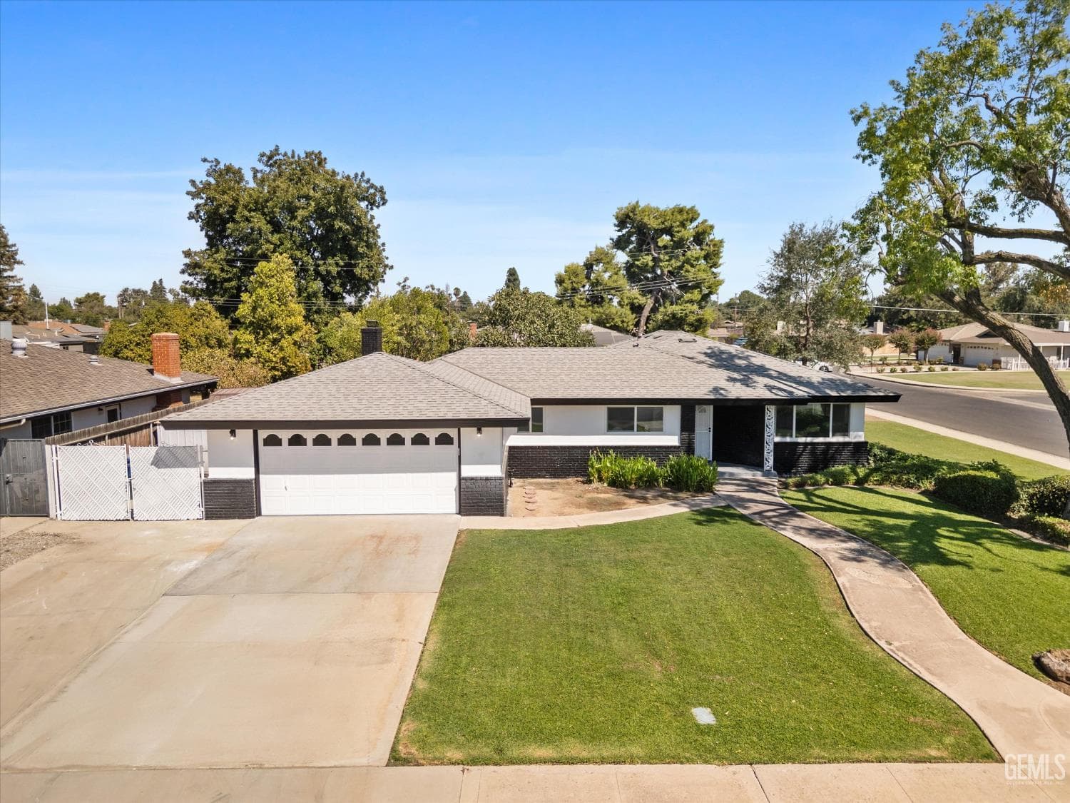 6000 Eugene Place — photo 3