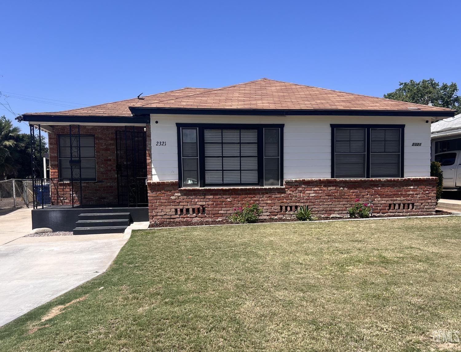 2321 Charleston Drive