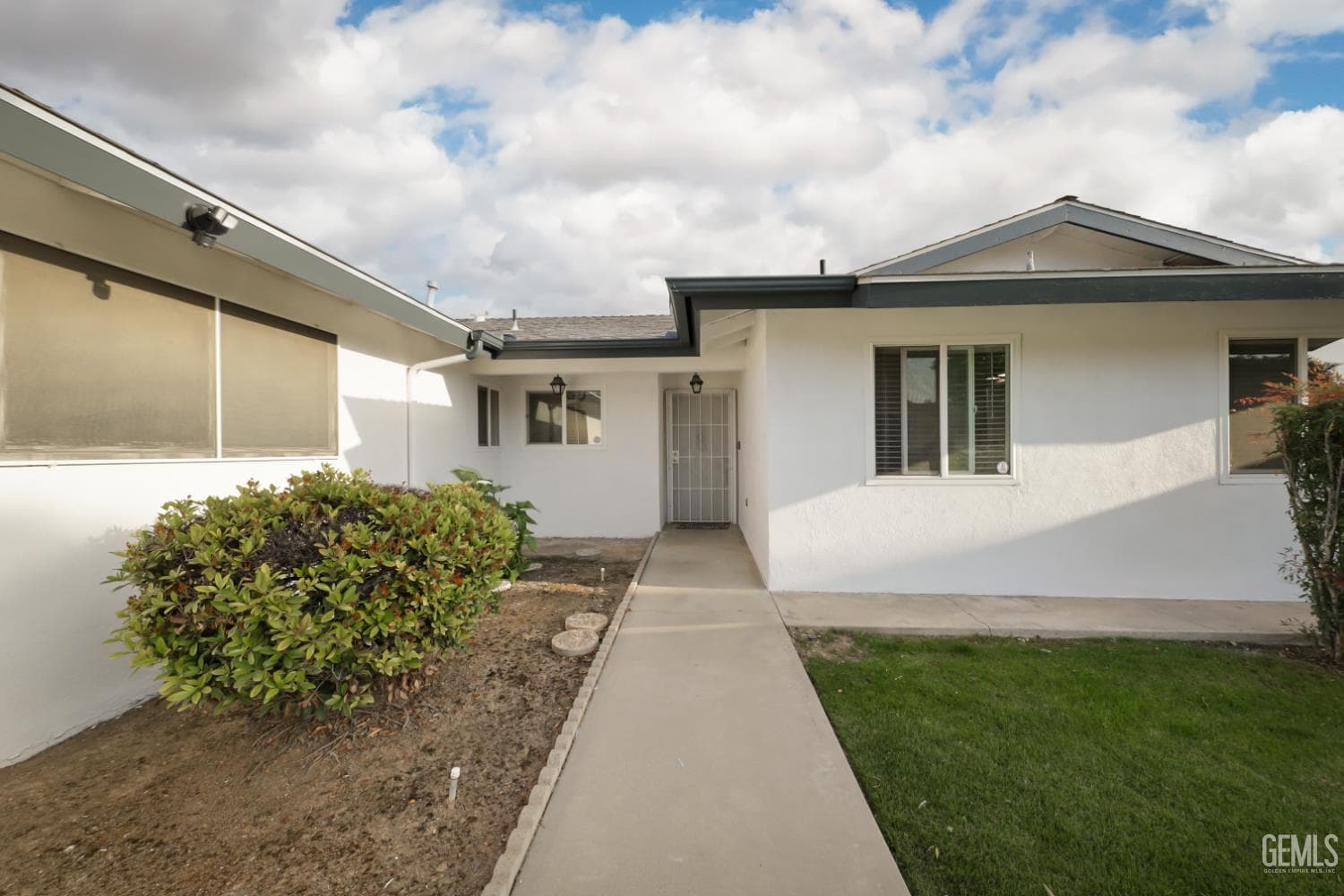 3207 Candlewood Drive — photo 3