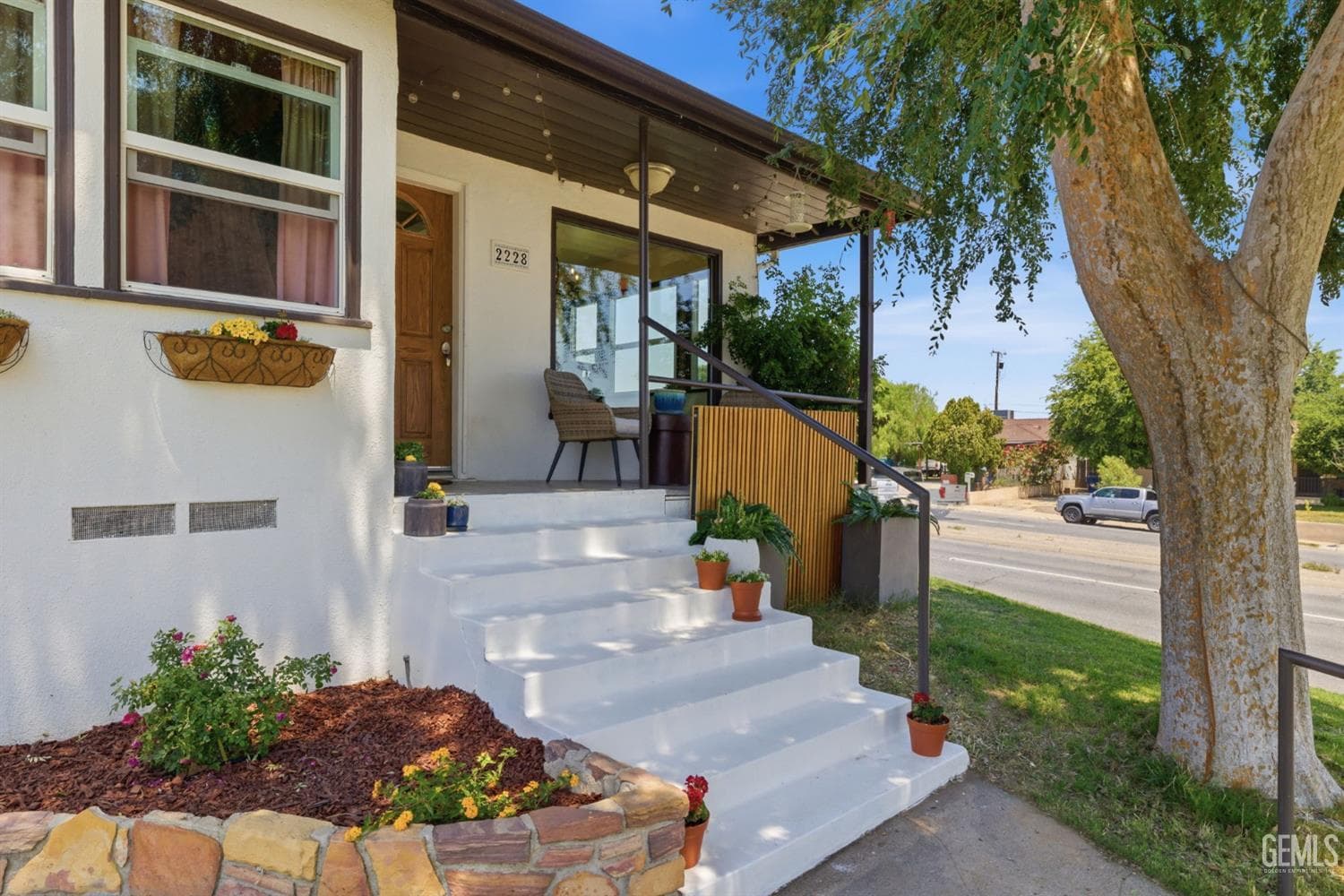 2228 Avondale Drive