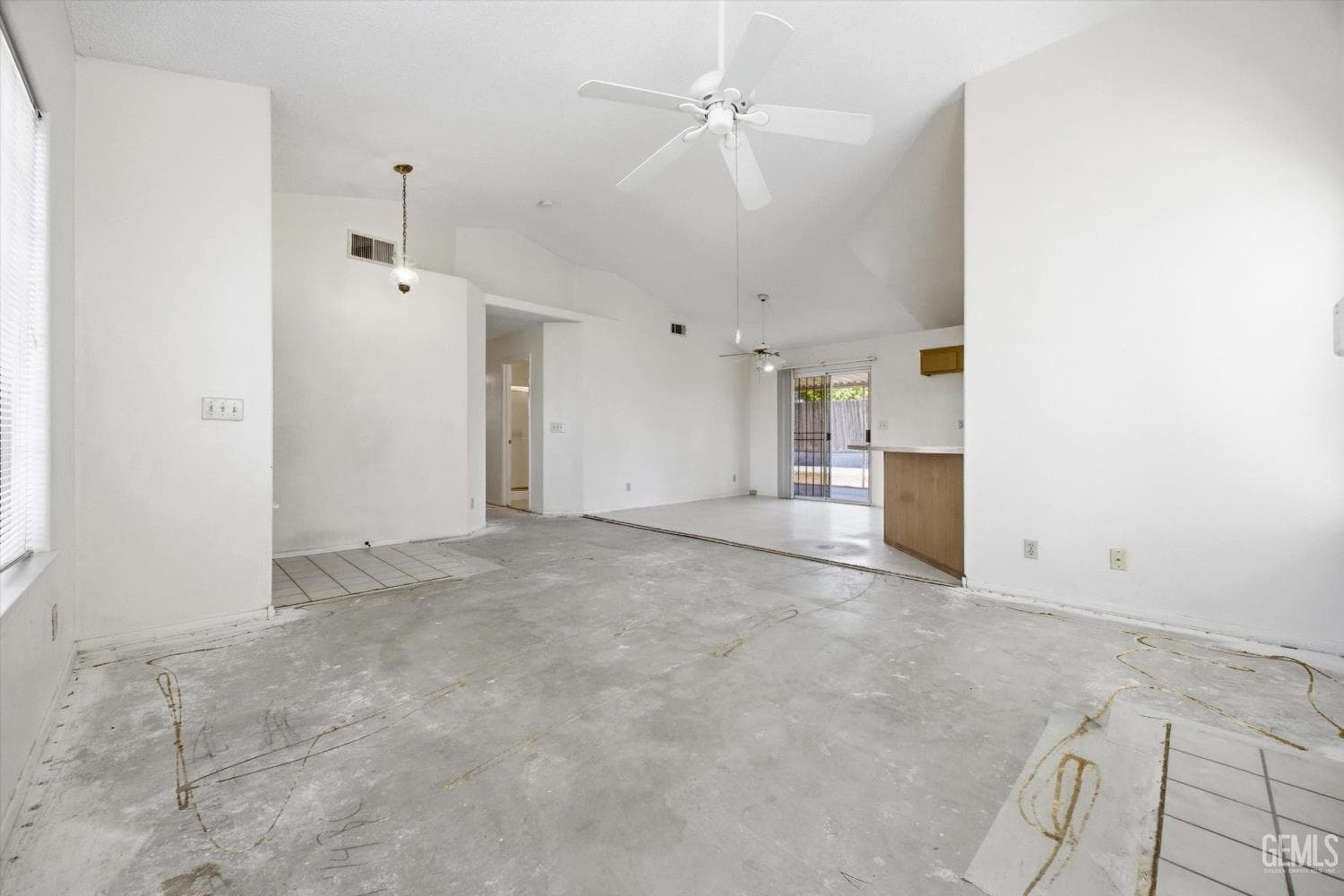 6413 Derby Drive — photo 4