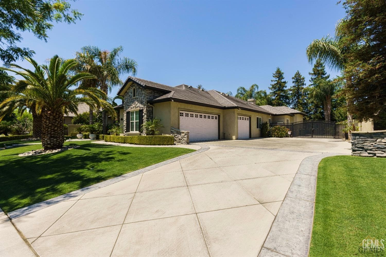 11312 Harrington Street — photo 2