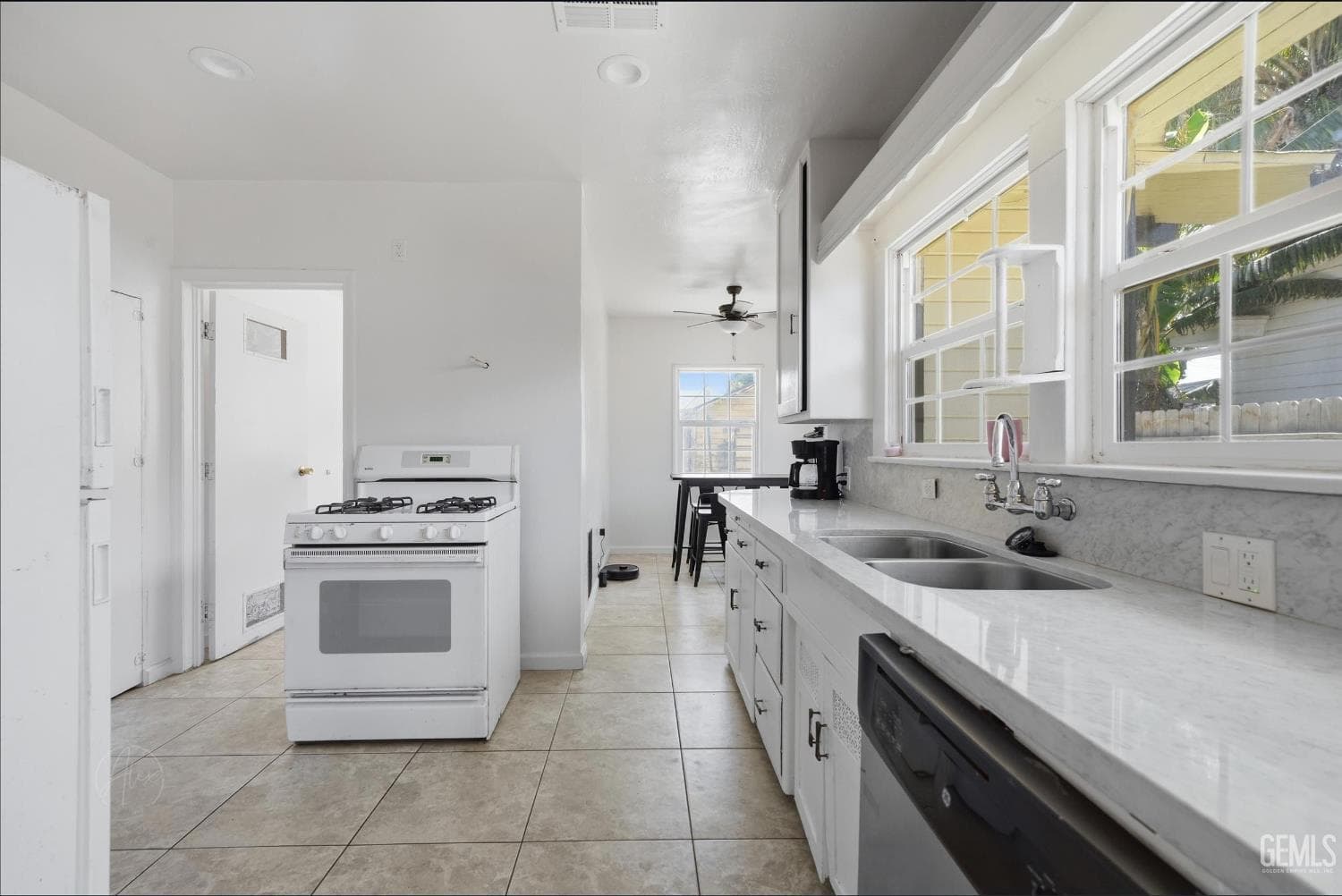 228 Haybert Court — photo 6