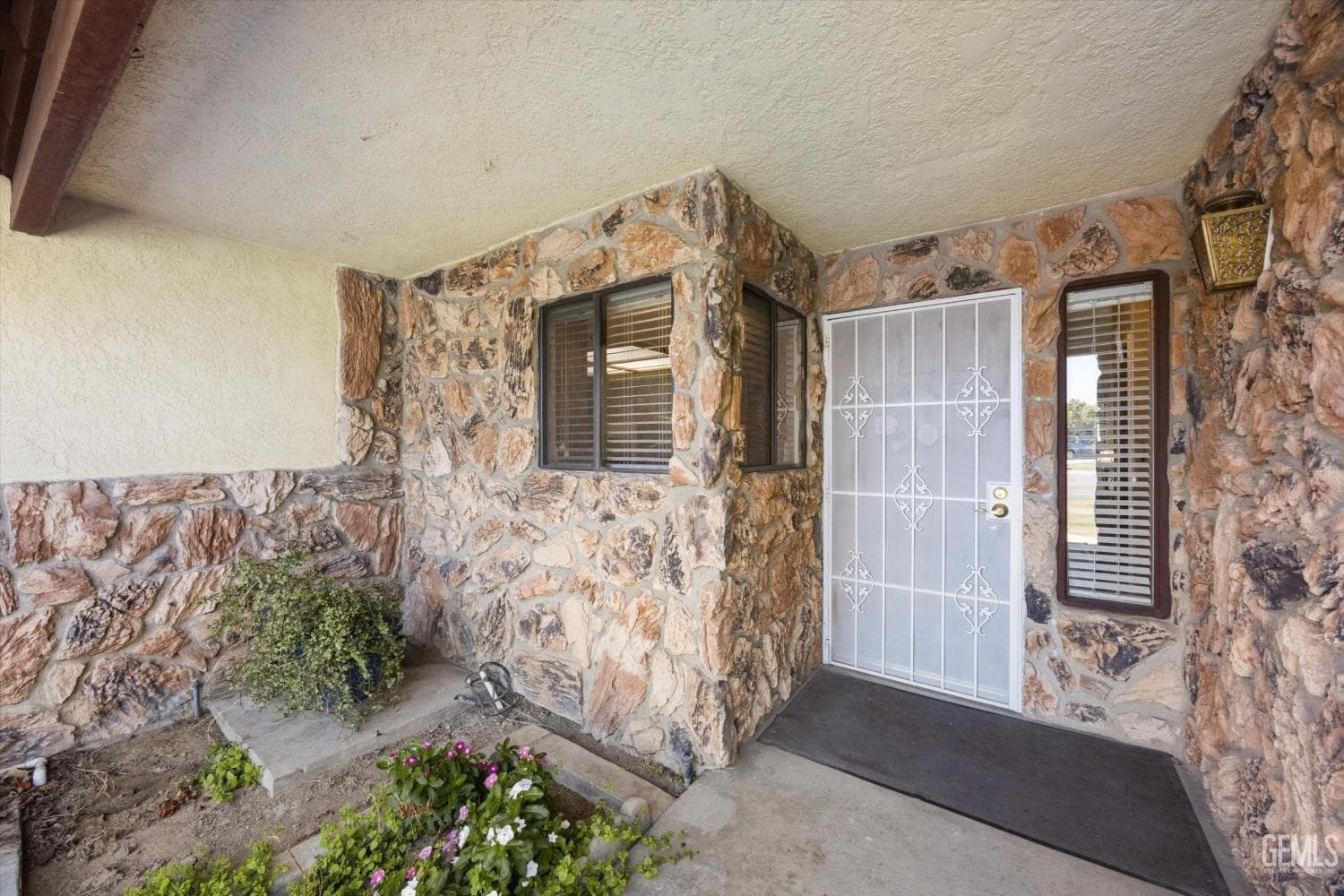 105 Holmby Court — photo 6